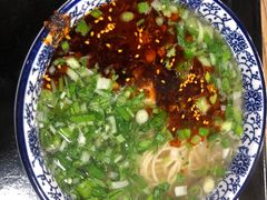 -陇上全荟兰州传统牛肉面(延吉路店)
