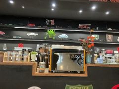 -汽车博物馆主题餐厅