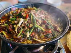 干锅带皮牛肉-古城苗家土菜馆(河景餐厅店)