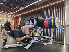 -英派斯健身旗舰店(海信国际中心馆)