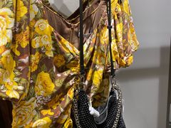 -URBAN REVIVO(欢乐海岸购物中心店)