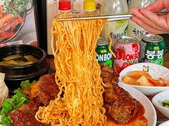 -喇喇排骨火锅·传统韩式脊骨汤(望京西园总店)