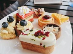 -三亚湾海居铂尔曼度假酒店