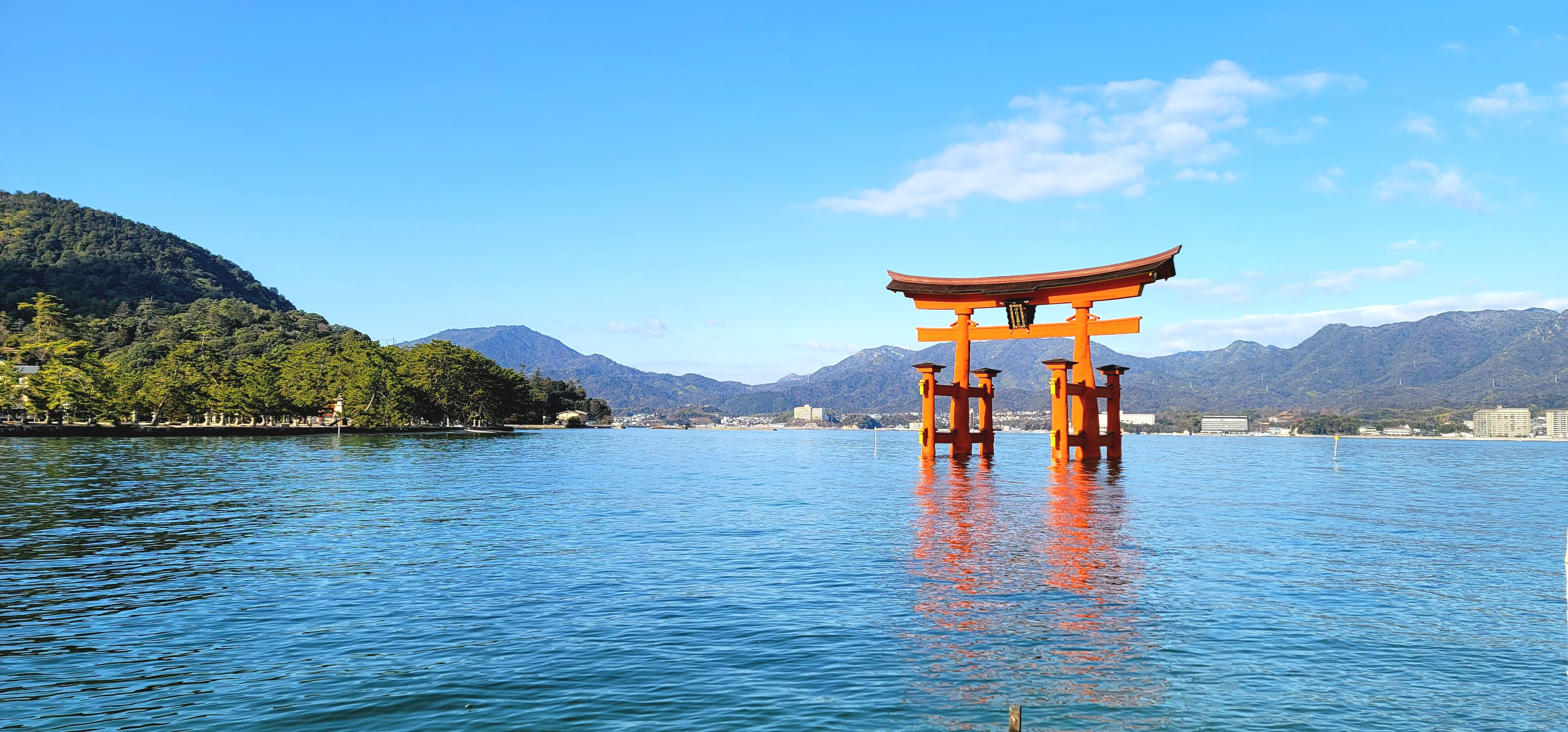 日本三景之一宫岛的标志建筑