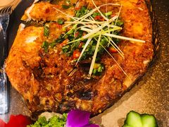 香茅草烤罗非鱼-麦麦山云南菜(复地活力城店)