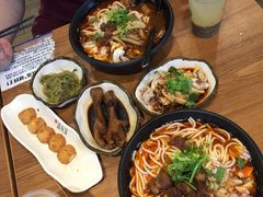-鑫花溪牛肉米粉(文星广场店)