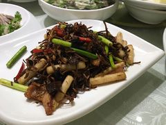 -侬佳蒸菜馆(听潮店)