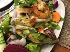 -Chom Cafe and Restaurant