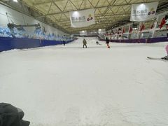 -乔波室内滑雪场