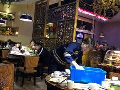 大堂-湘当有饭剁椒鱼头(昆山招商花园城店)