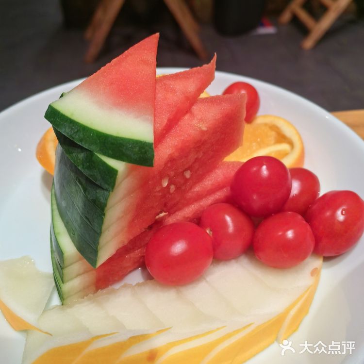 壹零捌道，比较有商务风格的北京菜。