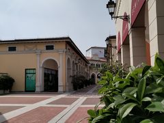 -佛罗伦萨小镇广佛名品奥特莱斯(疏港路店)