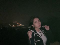 -鬼笑石后山停车场