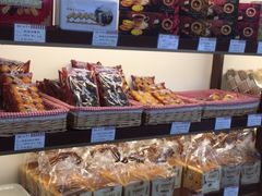 -红宝石·鲜奶小方·海派西点房(南翔店)