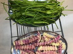 -老石黑山羊毛驴肉火锅(金凯广场店)