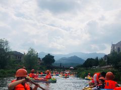 -仙山谷激浪漂流