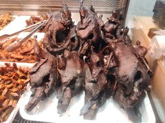 -张鸭子重庆特产卤味小吃(未来国际店)