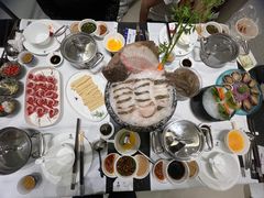 -红鼎豆捞·非遗鲍皇汤火锅(宝丰路店)