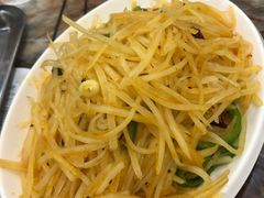 酸辣土豆丝-继承独一味生烤羊排(金牛小区店)