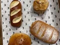 -沁屋面包店(人民东路店)