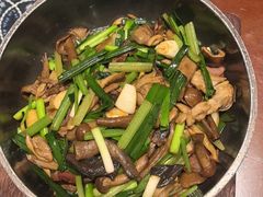 干椒韭香牛肝菌-一品滇香·云南菜(公益西桥店)