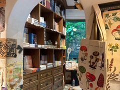 -橡皮书店(翠湖北路店)