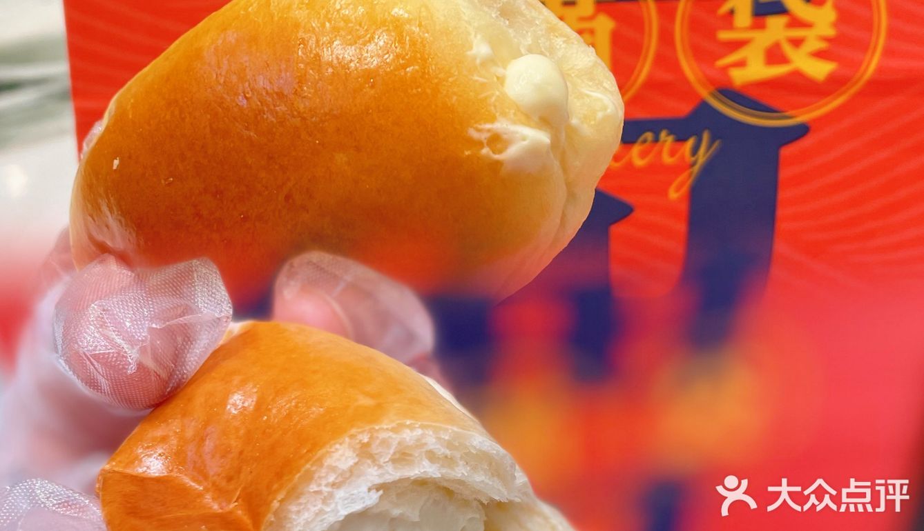 福福饼店又开新店啦，骑上心爱的小电驴出发🛵