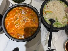 -鸡汤过桥·过桥米线