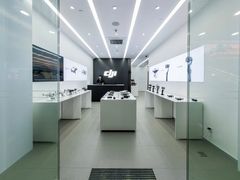 -DJI大疆(深圳华强北曼哈授权体验店)