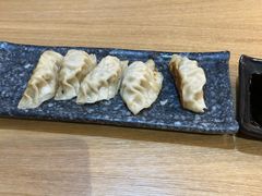 博多一口饺子-博多豚屋拉面