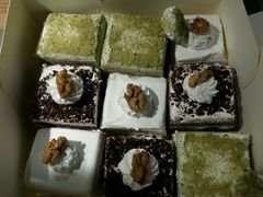 -光明牛奶棚(南泉店)