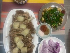 -疆山别院·木垒羊·新疆菜烧烤(铁路局店)
