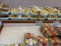 -金色麦甜糕点(面包.蛋糕.华苑店)