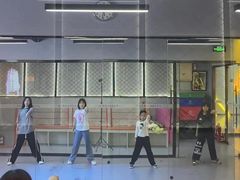 -U.P流行舞蹈文化艺术中心(财富星座店)