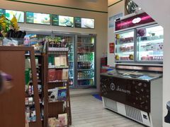 -全家便利店(愚园店)