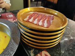 -牛YO寿喜烧·铁板烧和牛火锅自助(市府恒隆店)