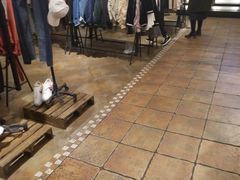 -三福时尚(三峡广场华夏银座店)