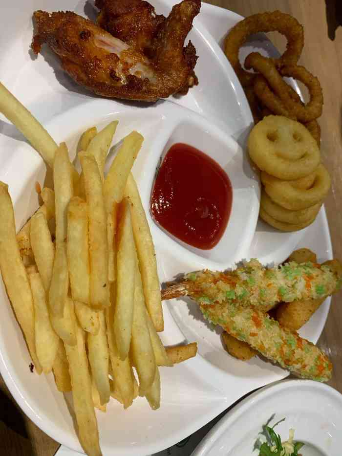 汤姆家的牛排西餐厅(黄岛新城吾悦广场店)