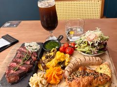 -Mark&Mars Restaurant