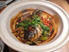 凤爪焗鱼头-周家二小姐的菜(西津渡店)