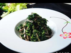 香干炒马兰头-唔呶喔哩酒家(生产街店)