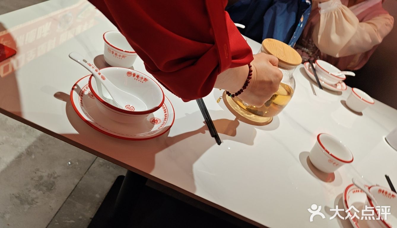 周末和朋友去探店,点的每道菜都超绝。梅干菜扣肉