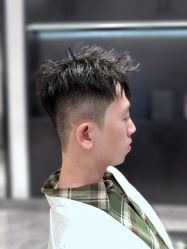 -BULB STUDIO 巴柏明星发型工作室
