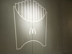 -麦当劳(中山公园龙之梦店)