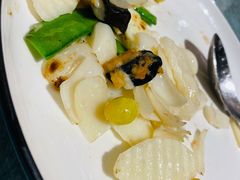 鲜百合煎酿木耳-花城苑广府菜(侨鑫店)