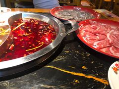 -憨孃孃·重庆老火锅(红山黑金店)