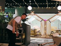 -海底捞火锅(名城广场夜宵生日主题店)