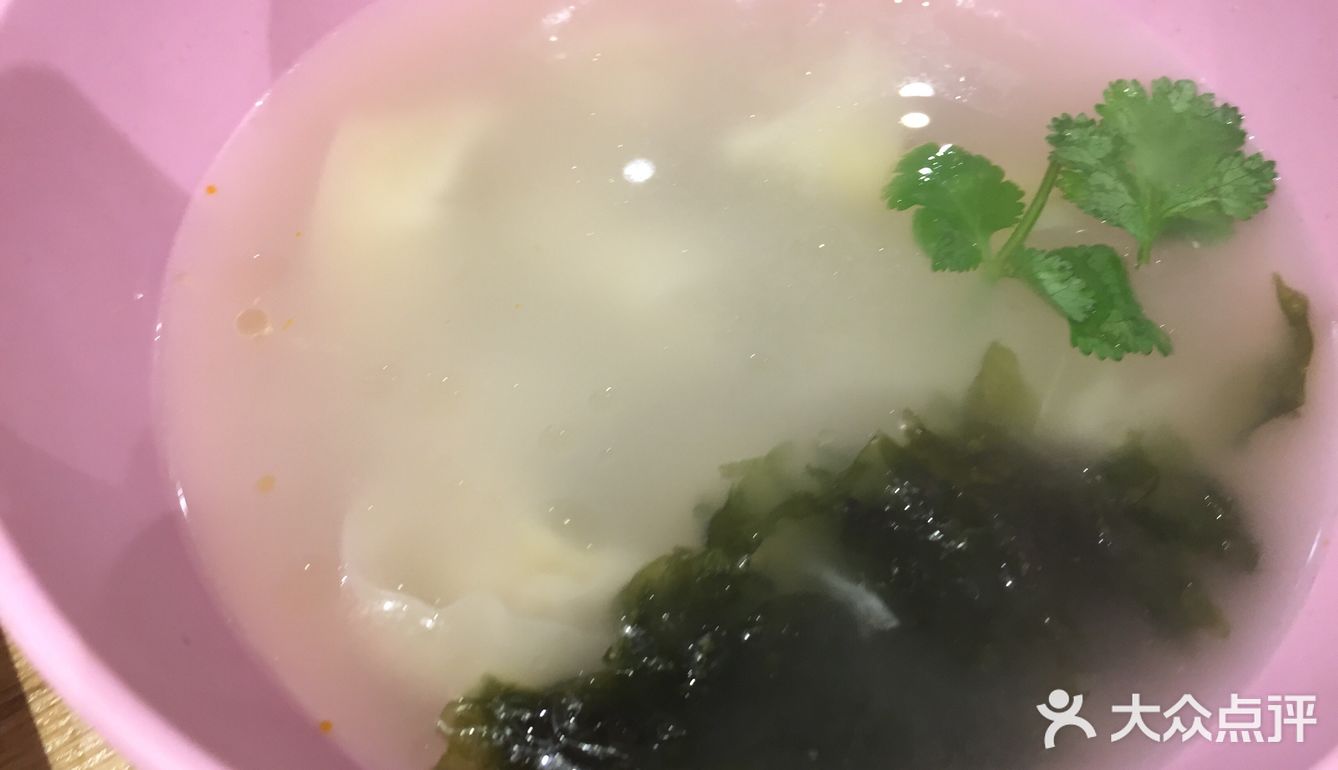 没想到他家竟然有，挺大的一条鱿鱼，切成小块块了