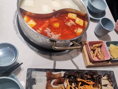 猪手鸳鸯锅-小街猪手(团结湖店)