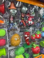 -逝水玩具折扣店